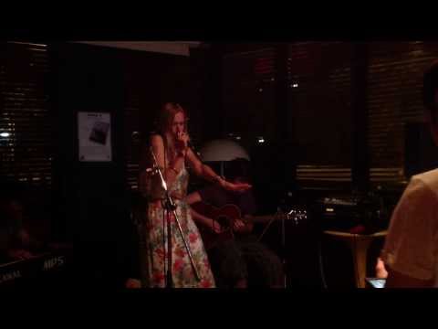 Ekat Bork - Live in acoustic @ Le Scimmie , Milan