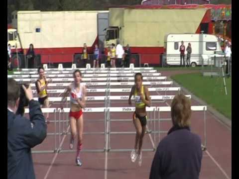 Georgina - 75m Hurdles - Basingstoke Young Athletes Open Comp 2011.