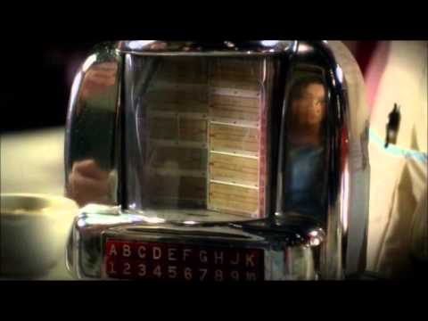 Pretty Little Liars 3x06 - Emily Has A Flashback At The Cafe.