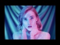 Suki Waterhouse - Valentine