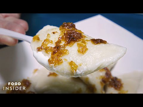 紐約市8美元一盤的烏克蘭食品被藏在一個脊椎醫生的地下室裡。 ($8 Plates Of Ukrainian Food In NYC Are Hidden In A Chiropractor's Basement)