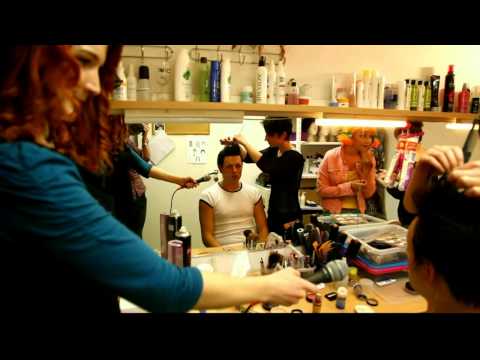 Divadlo Kalich - Poslední šance máznout Pomádu, než přijde do Divadla Kalich Horečka!