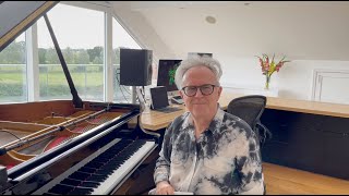 Howard Jones invites fans to The Howard Jones Acoustic Trio UK Tour commencing in October 2022