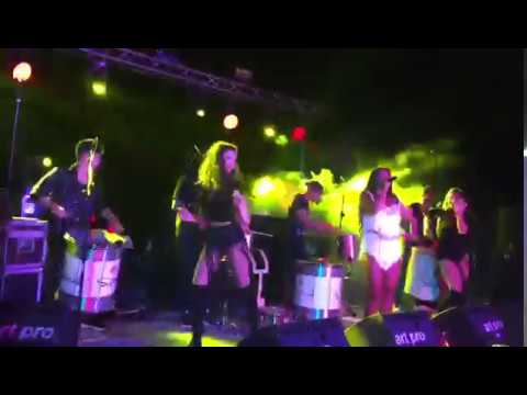 Elena Ionescu & Superchill - "La vida es un carnaval" live cover