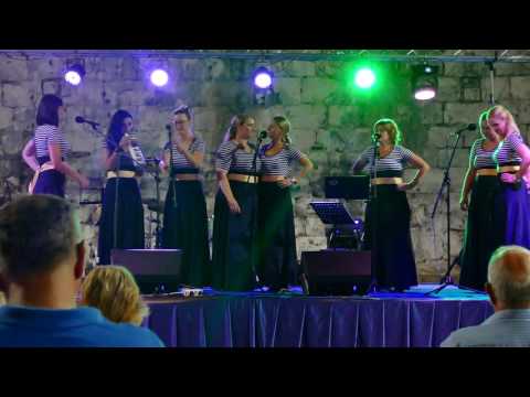 Klapa Kurjože - Nini, nani, Miho mali & Ajdemo curice - Trogir, 03.08.2017.