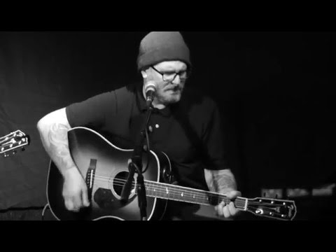 Kevin Seconds - 'Leave A Light On' (with Steve Soto) live at The Macbeth Of Hoxton April 24th 2016