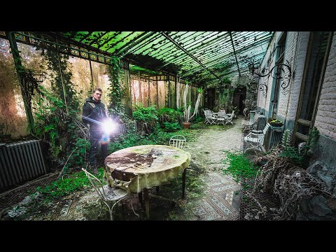 ÜBER 30 JAHRE VERLASSEN? - Vollständig eingerichtetes VERLASSENES SCHLOSS gefunden!