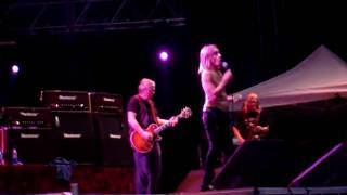 preview picture of video 'Iggy & the Stooges - Death trip - WOW 2010'