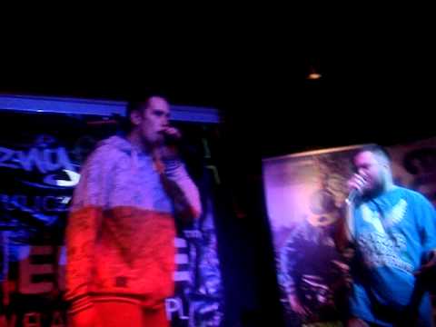 3czwarte sukcesu - Mamo... + Dj Hen @ Bunkier, Toruń 23.03.12 [Live]