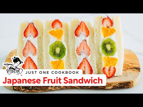 How to Make Japanese Fruit Sandwich (Fruit Sando) (Recipe) フルーツサンドの作り方 (レシピ)