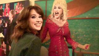 Ellie Kemper's Backstage Message