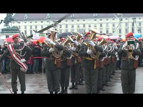 26. Oktober 2011 - Nationalfeiertag - Kranzniederlegung Bundesregierung - 2.GdKp und GdMus