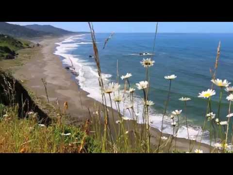 Beautiful Pacific ocean + music = relaxing time