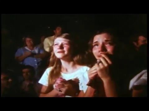 download lagu mp3 mp4 Elvis Has Left The Building Song, download lagu Elvis Has Left The Building Song gratis, unduh video klip Elvis Has Left The Building Song