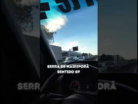 Serra de Mairiporã sentido SP caminhão tombado e muito trânsito hoje 16/02.