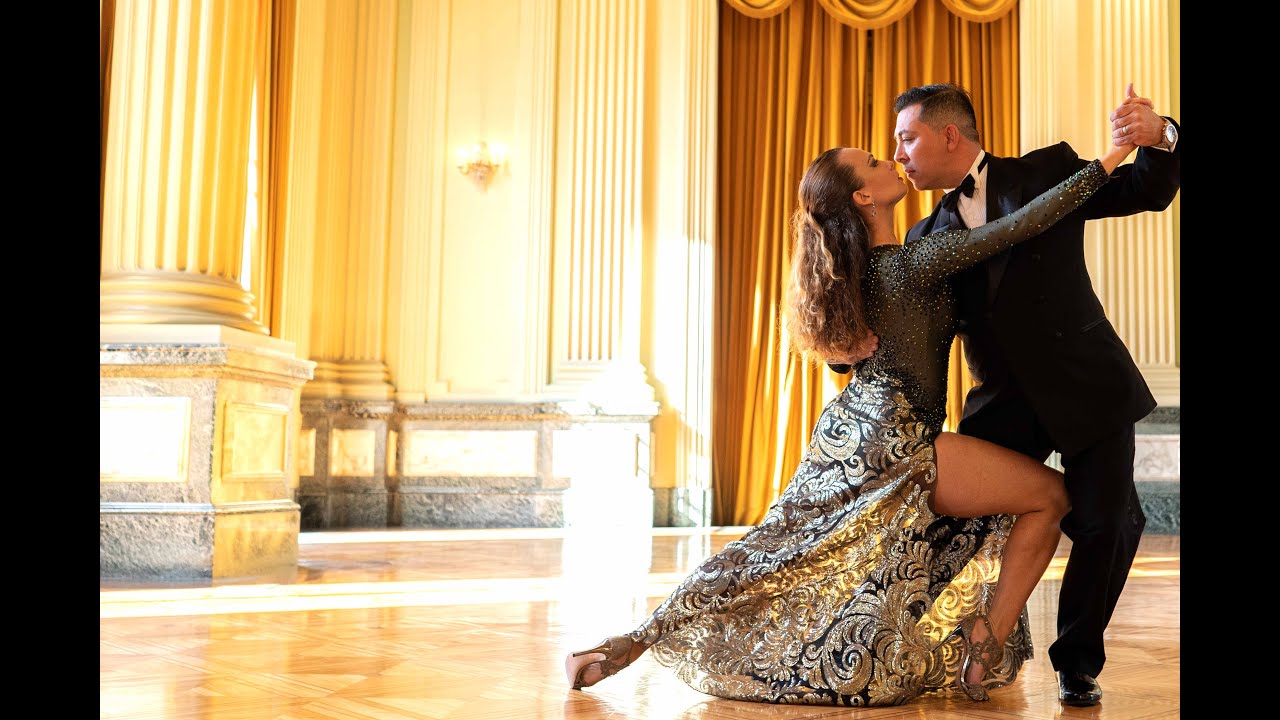 Aula de Técnica em Português, Espanho e Italiano, oferecida por Daniel Oviedo e Mariana Casagrande.