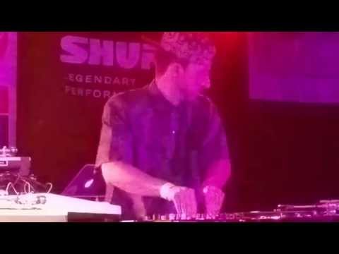 DMC CHAMPION CHRIS KARNS AND TEEKO FLIP ON SOUNDMAN@ DMC DENVER 2015 Starts @ 4:20