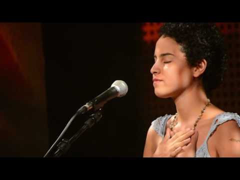 ESTRELA E DO BRASIL   LAURA CATARINA CINE BRASIL