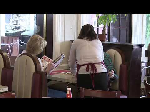 Indoor/Outdoor Dining