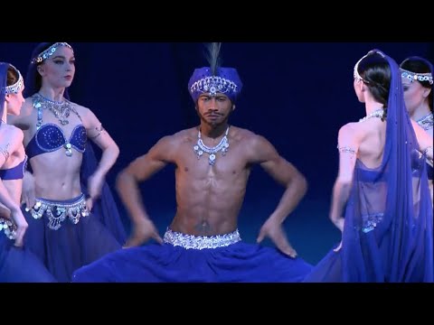 Alice’s Adventures in Wonderland - Caterpillar (Eric Underwood, Fernando Montaño, Vladislav Kozlov)