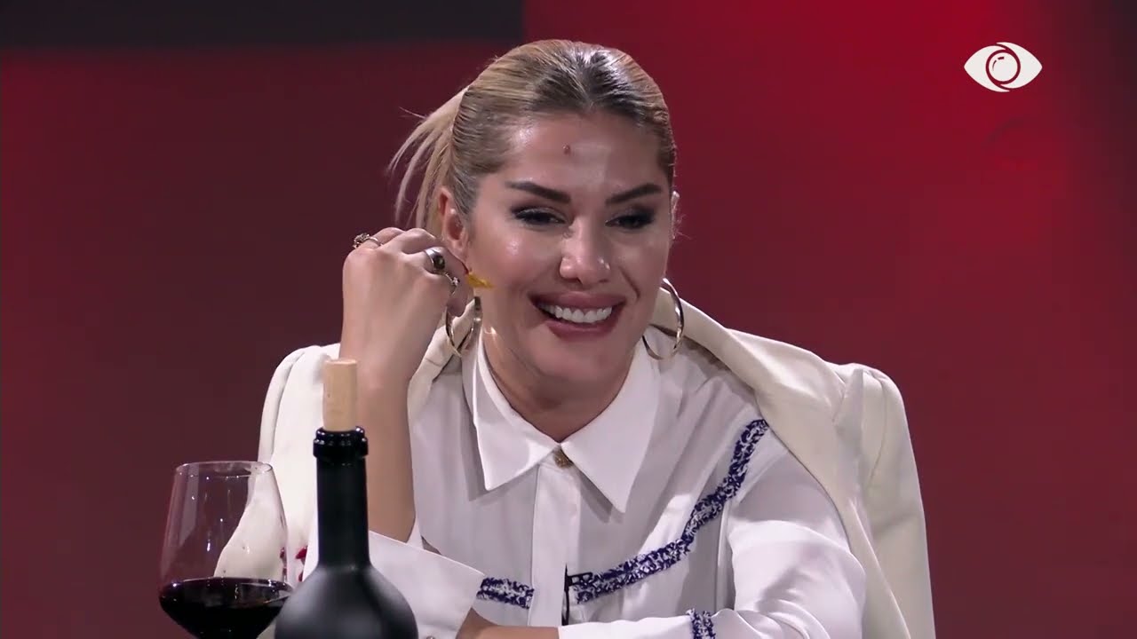 Vendi më i çuditshëm ku ke bërë dashuri? Ilnisa: Unë jam natyrë diplomate…