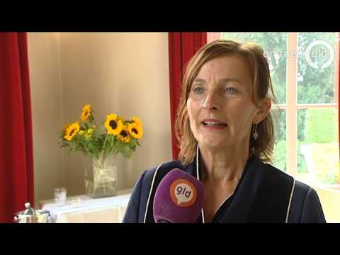 Vader, dochter en zoon trouwen tegelijkertijd