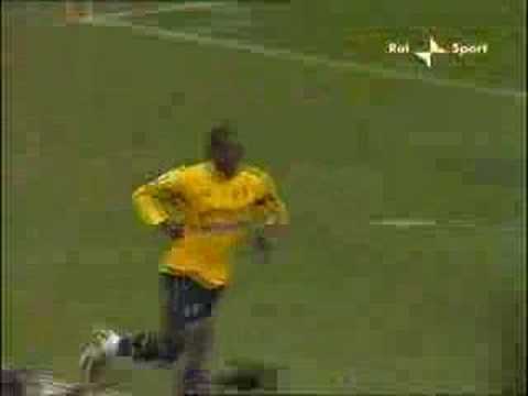 Modena-Bari 2-0 (1-0) gol Okaka