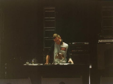 Liam Howlett - DJ Set Live  At Resolution 2000 - New Years Eve Party HD