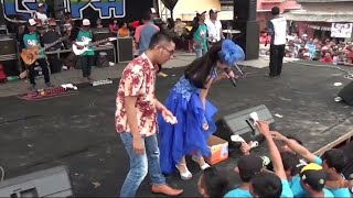 Download lagu BIRUNYA CINTA - Tasya Rosmala Feat Gerry Mahesa - OM NEW PALLAPA Lawas 2011 mp3 Download lagu BIRUNYA CINTA - Tasya Rosmala Feat Gerry Mahesa - OM NEW PALLAPA Lawas 2011 mp3