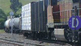 preview picture of video 'BNSF 4558 Departs Oroville Siding'