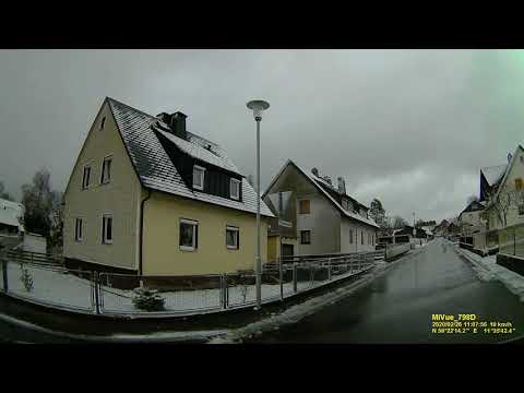 D: Langenbach. Gemeinde Geroldsgrün. Landkreis Hof. Fahrt durch den Ort. Februar 2020