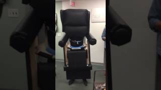 faze tari tipul in fotoliu