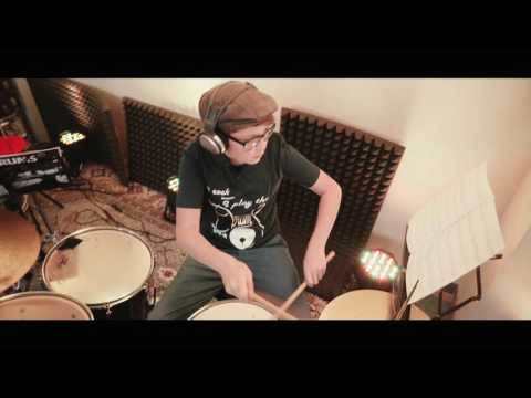 GROCK būgnininkai Kristupas ir Jotvilas groja SLIPSTREAM