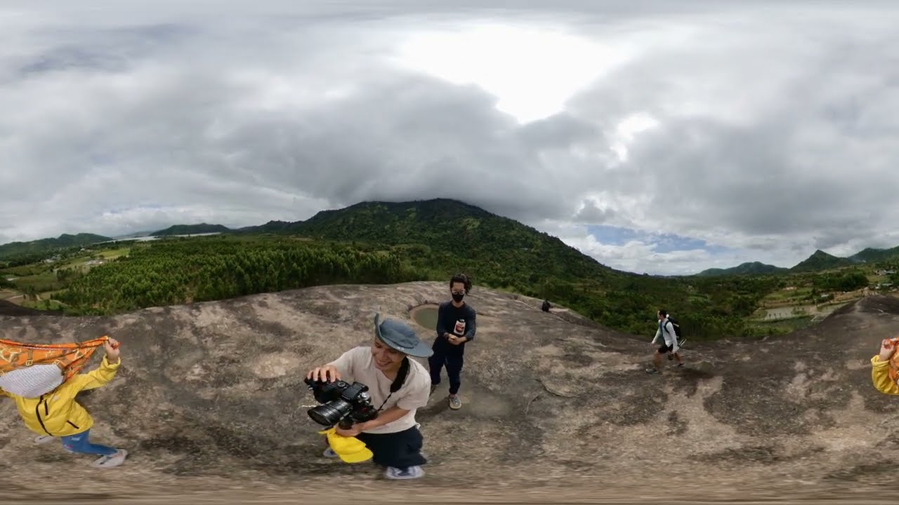 Mother Elephant Stone ,Dak Lak , Vietnam 360VR Ep04 : Wheelwego360°