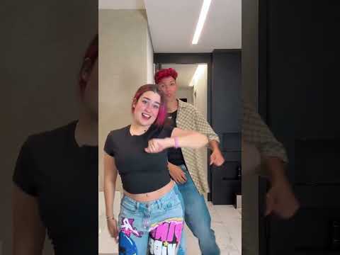 Emilly Vick e Leozinho Mostrando Uma Dancinha Dos Rosa💖💛 #emillyvickof #leo #fy #yt #dancinha #fyp