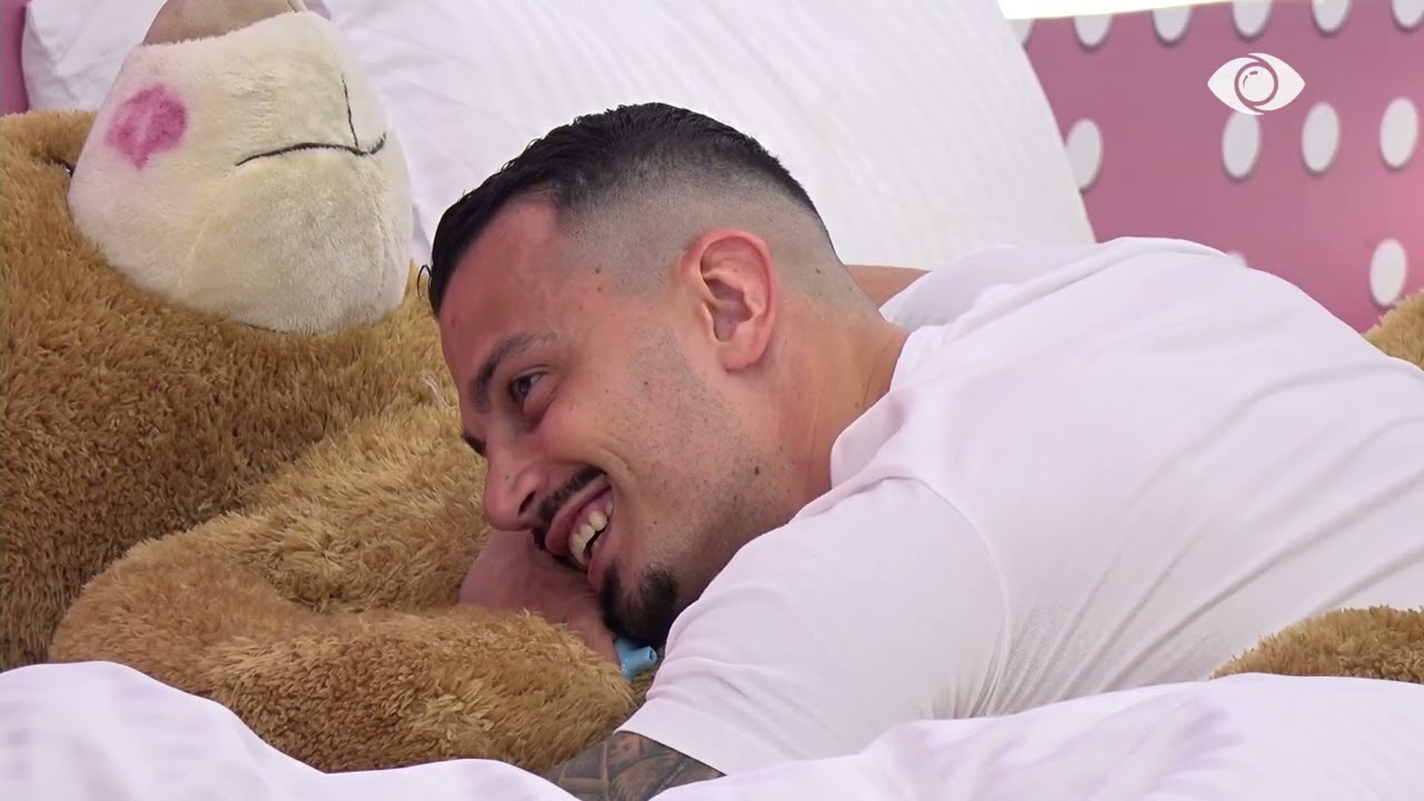 Vetëm sot e ke mundësinë të qëndrosh me Bolin/ Brikena bisedon me Mateon