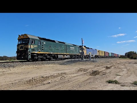 7902V PN up "Mildura Fruitflyer" (G539, G540), Mildura to Melbourne, 1053, 1/11/24, Langi Logan VIC