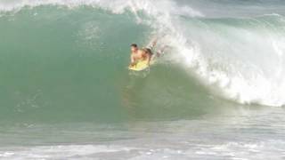 preview picture of video 'Paia Bay Bodyboarding'