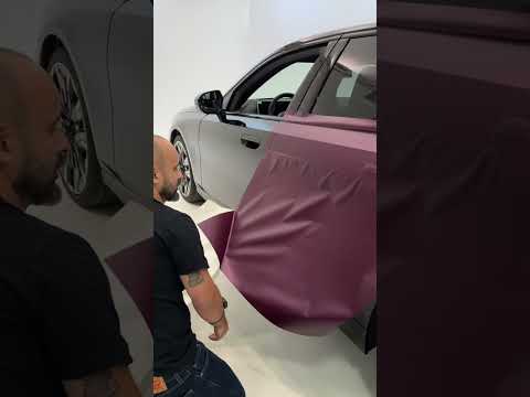 Check out how Marcos Wraps the Door of this M5 with Fedrigoni, ASMR Style!