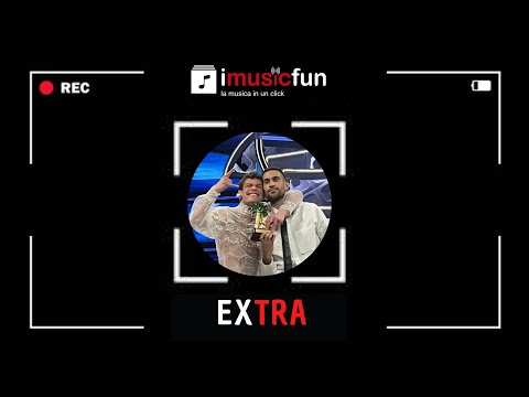 Mahmood e Blanco festeggiano dopo la vittoria a Sanremo 2022