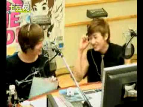 100405 [10/12] Sukira Full Bora - Onew and Eunhyuk