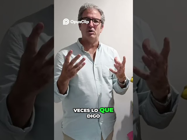 Vídeo relacionado con Desconocido Capote de torero infaltil bicolor fucsia y amarillo