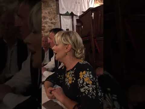 Marina Tomašević  & klapa Puntamika