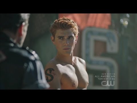 Archie Gets a Serpent Tattoo | 3x01 | Riverdale