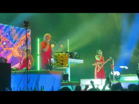 Sofi Tukker - Tivoli / Vredenburg, Utrecht, 18-9-2022