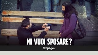 &quot;Vuoi sposarmi?&quot; L&#39;incredibile proposta di matrimonio a Napoli