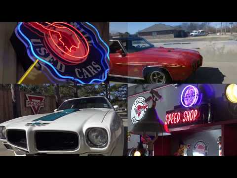 1970 Pontiac Trans Am American Muscle car flexing, up close look at a Ram Air III T/A 4K