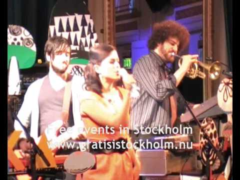 Lenka - Trouble Is A Friend, Live at Södra Bar, Stockholm  1(15)