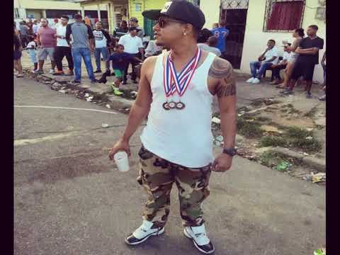 Bulova Family ft Peiker - Yo voy a llegar (Desahogo callejero)