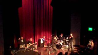 Gavin Hayes (Dredg) + Dan The Automator - Sang Real (remix) (live in SF 3/13/10)